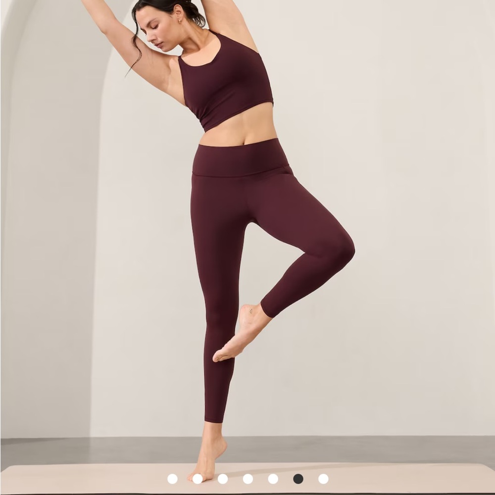 ATHLETA - Salutation Stash High Rise 7/8 Legging - Cabernet
